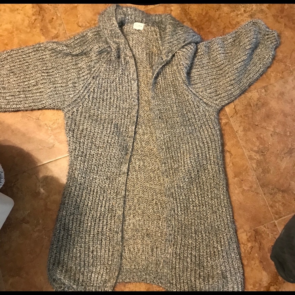 Light cover sweater